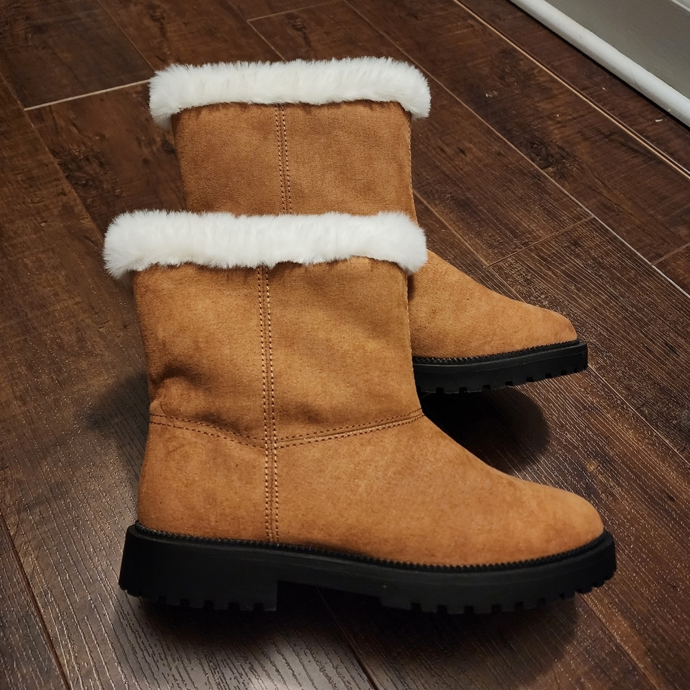 NEW Old Navy girls boots, size 3